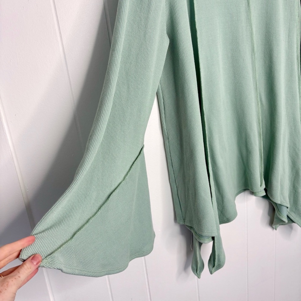 Three Bird Nest Mint Green V-Neck Waffle Knit Tunic Top - Picture 5 of 9